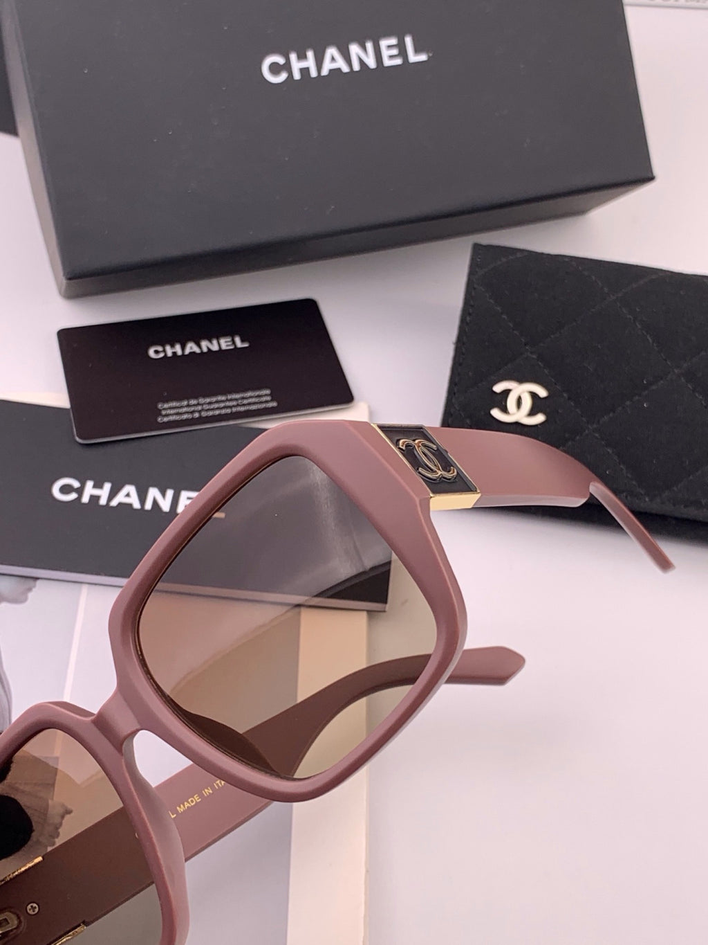 Chanel CH87004 Oversized Red Lens Sunglasses for Men & Women - 493588 - detail image 2