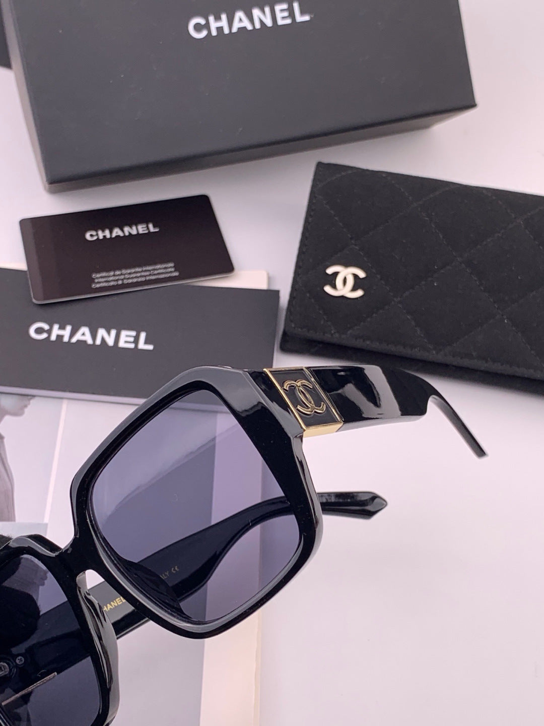 Chanel CH87004 Oversized Black Lens Sunglasses for Men & Women - detail image 2