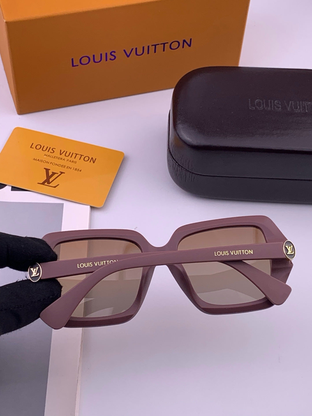Louis Vuitton L27006 Oversized Brown Lens Sunglasses for Men & Women - 493221 - detail image 6