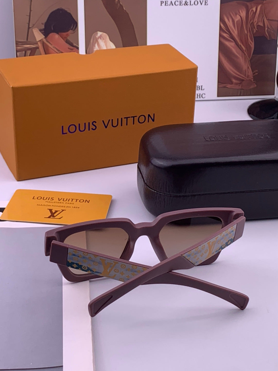Louis Vuitton L37000 Oversized Brown Lens Sunglasses for Men & Women - detail image 5