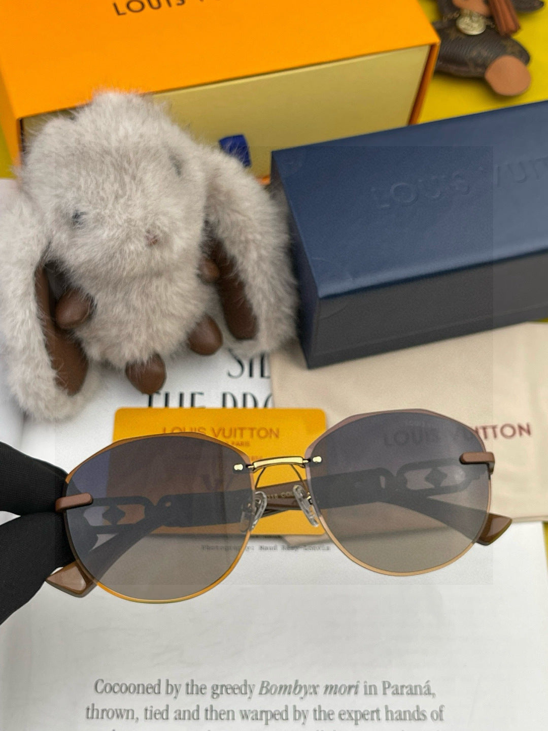 Louis Vuitton L8331 Polarized Round Gold Lens Sunglasses for Women