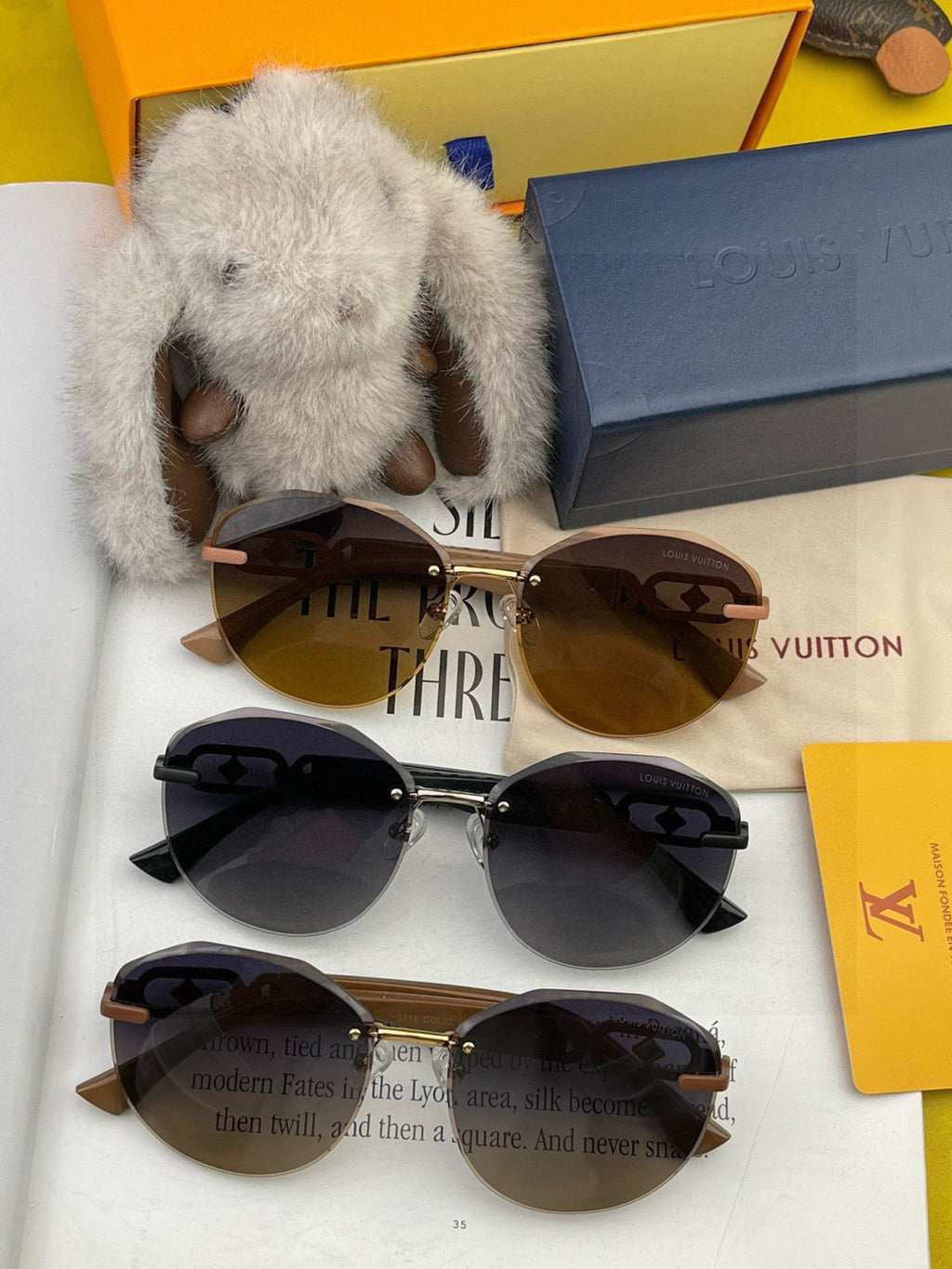 Louis Vuitton L8331 Polarized Round Gold Lens Sunglasses for Women - detail image 7