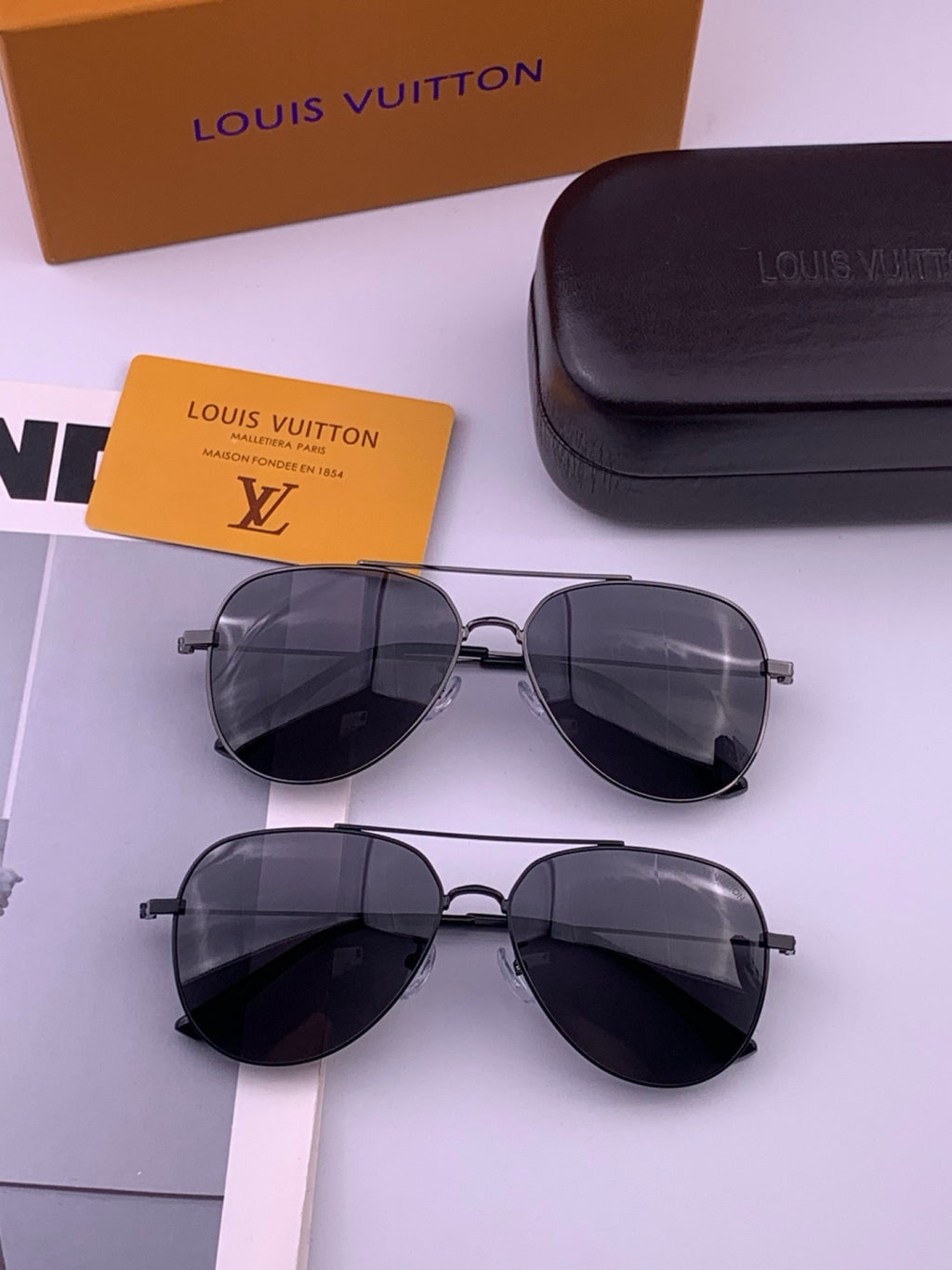 Louis Vuitton L5338 Polarized Aviator Blue Lens Sunglasses for Men & Women - detail image 8