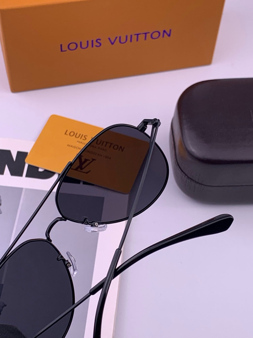 Louis Vuitton L5338 Polarized Aviator Blue Lens Sunglasses for Men & Women - detail image 4