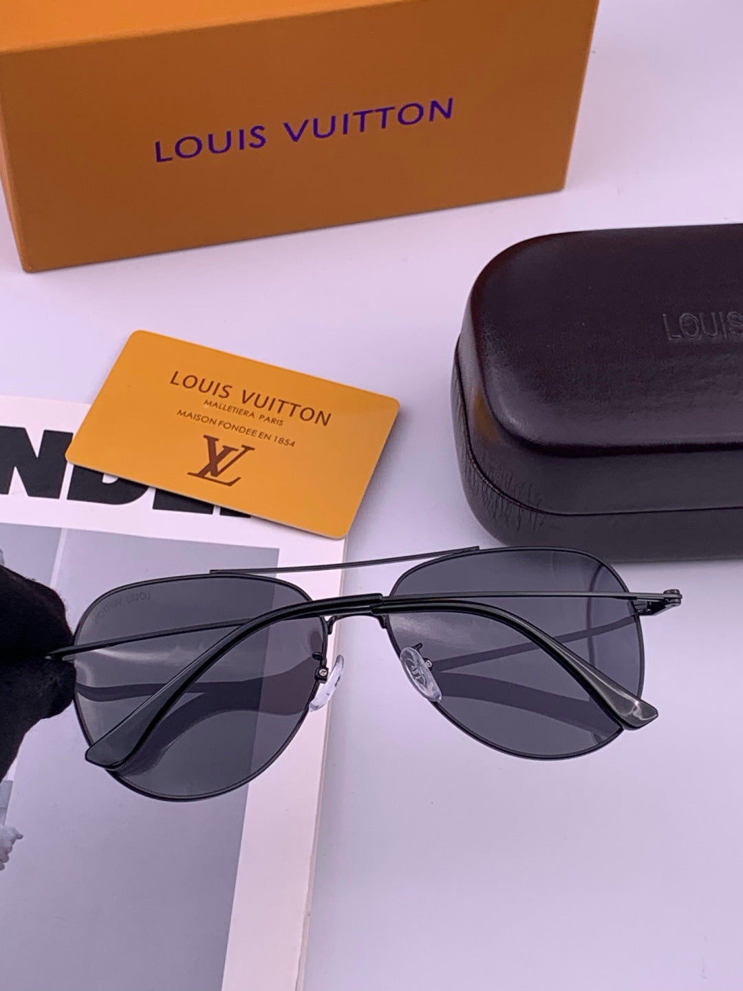 Louis Vuitton L5338 Polarized Aviator Blue Lens Sunglasses for Men & Women - detail image 6