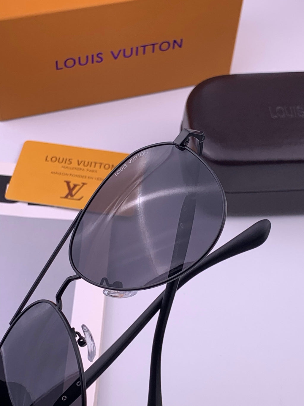 Louis Vuitton L8333 Polarized Aviator Black Lens Sunglasses for Men & - 493188 - detail image 6
