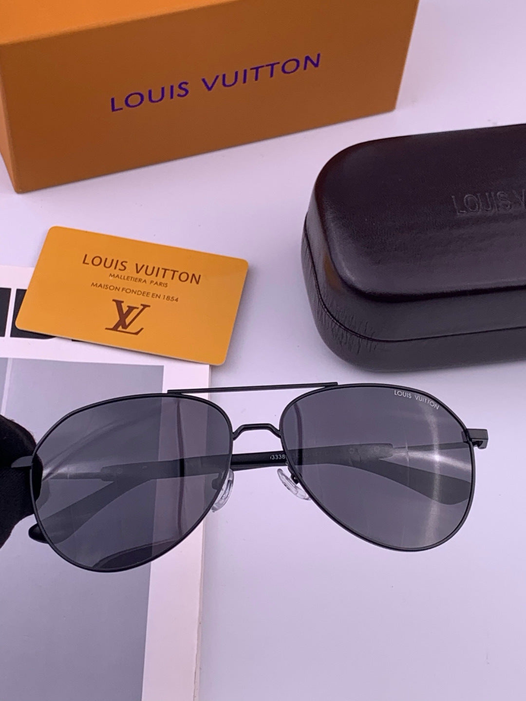 Louis Vuitton L8333 Polarized Aviator Black Lens Sunglasses for Men & - 493188