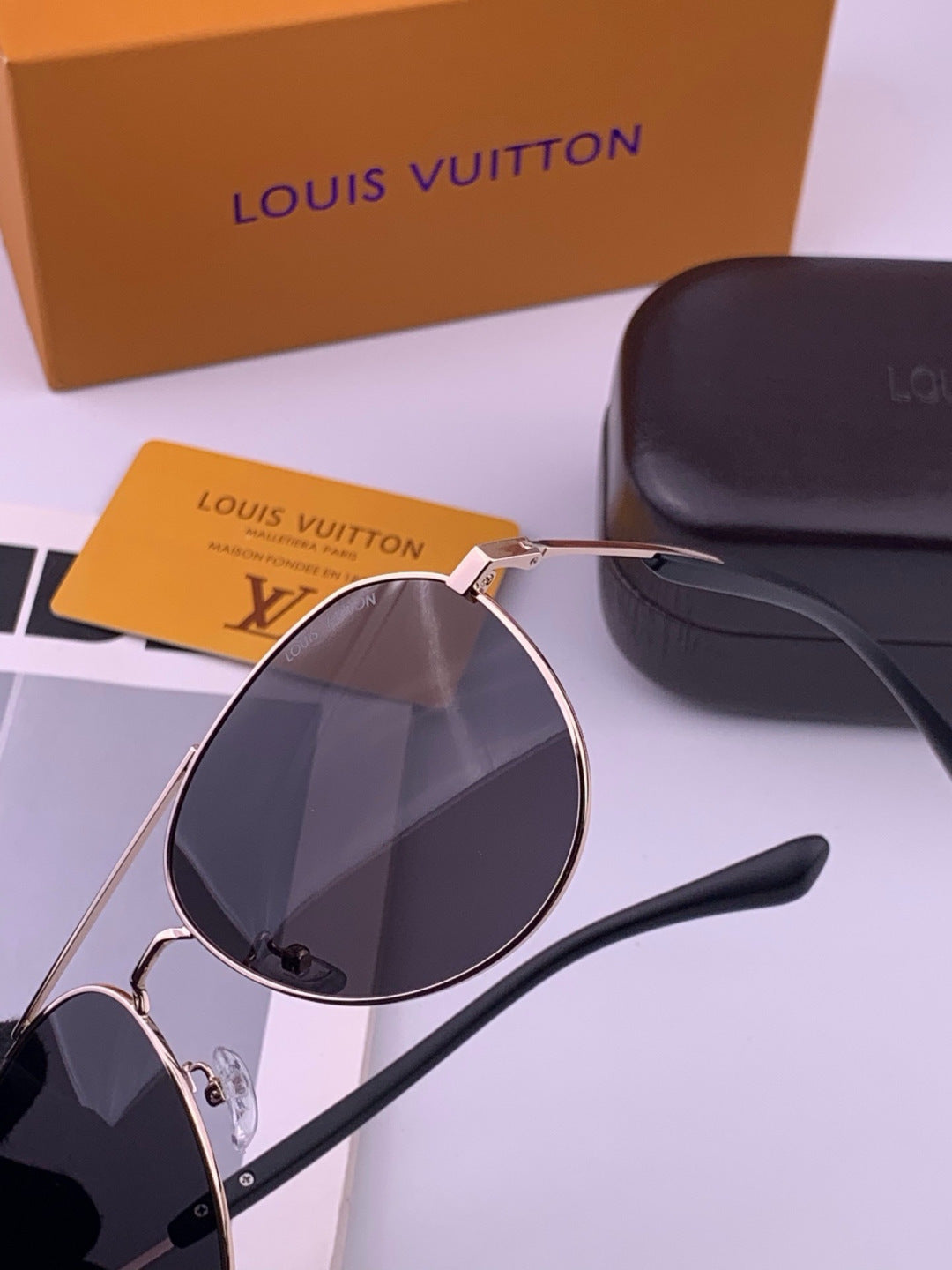 Louis Vuitton L8333 Polarized Aviator Black Lens Sunglasses for Men & - 493189 - detail image 3