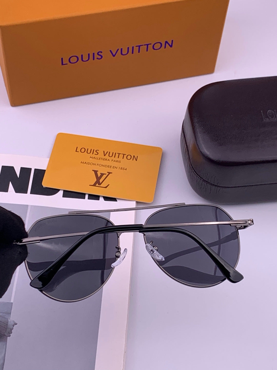 Louis Vuitton L5342 Polarized Aviator Black Lens Sunglasses for Men & - 493191 - detail image 7