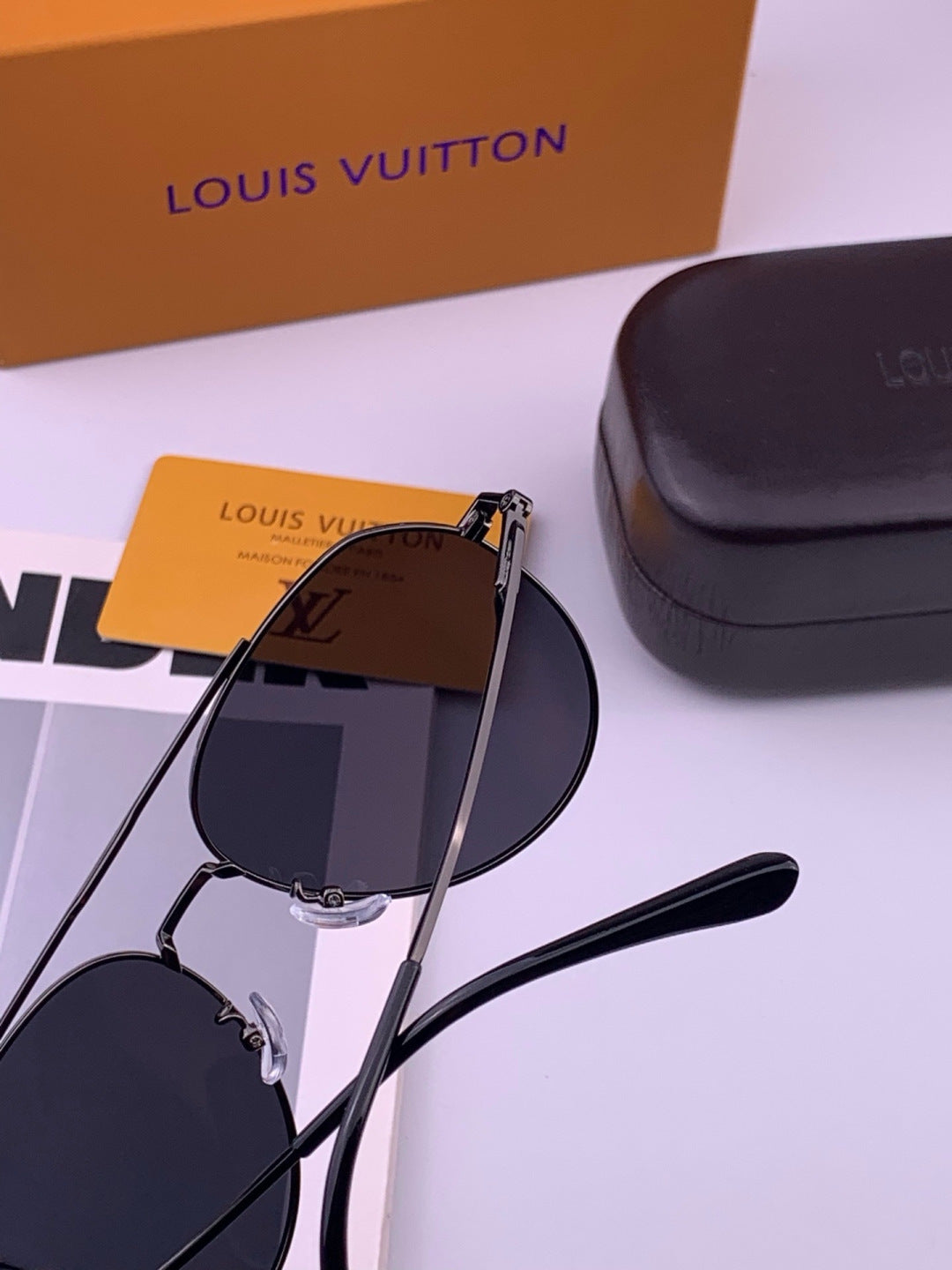 Louis Vuitton L5342 Polarized Aviator Black Lens Sunglasses for Men & - 493191 - detail image 4