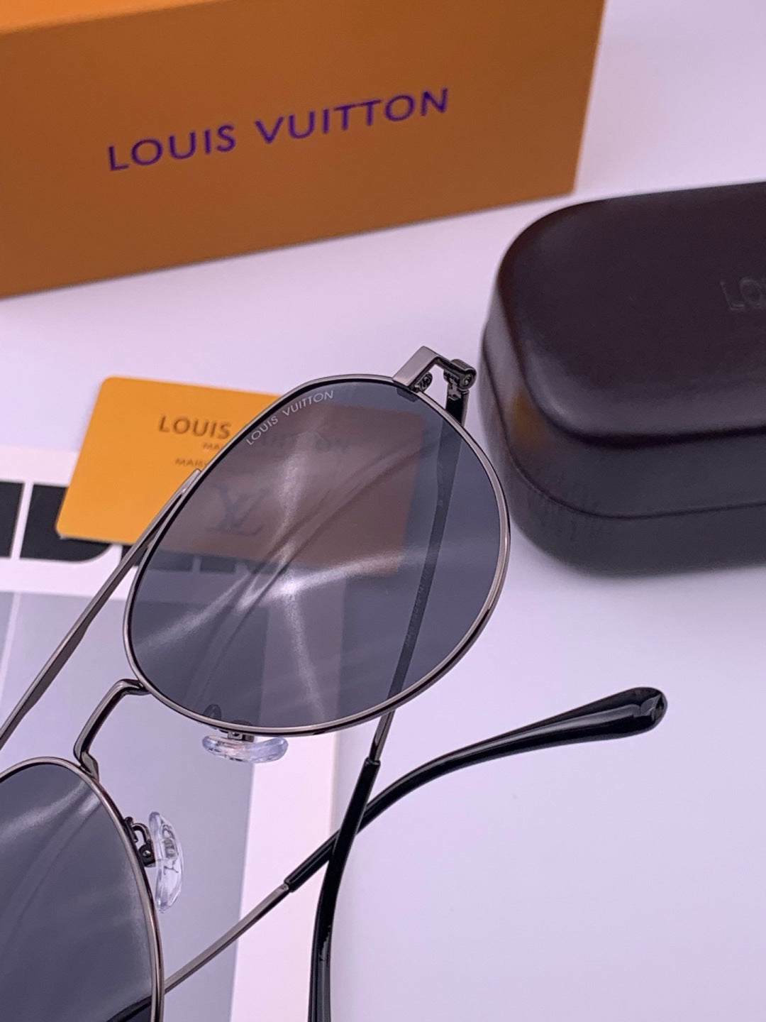 Louis Vuitton L5342 Polarized Aviator Black Lens Sunglasses for Men & - 493191 - detail image 5