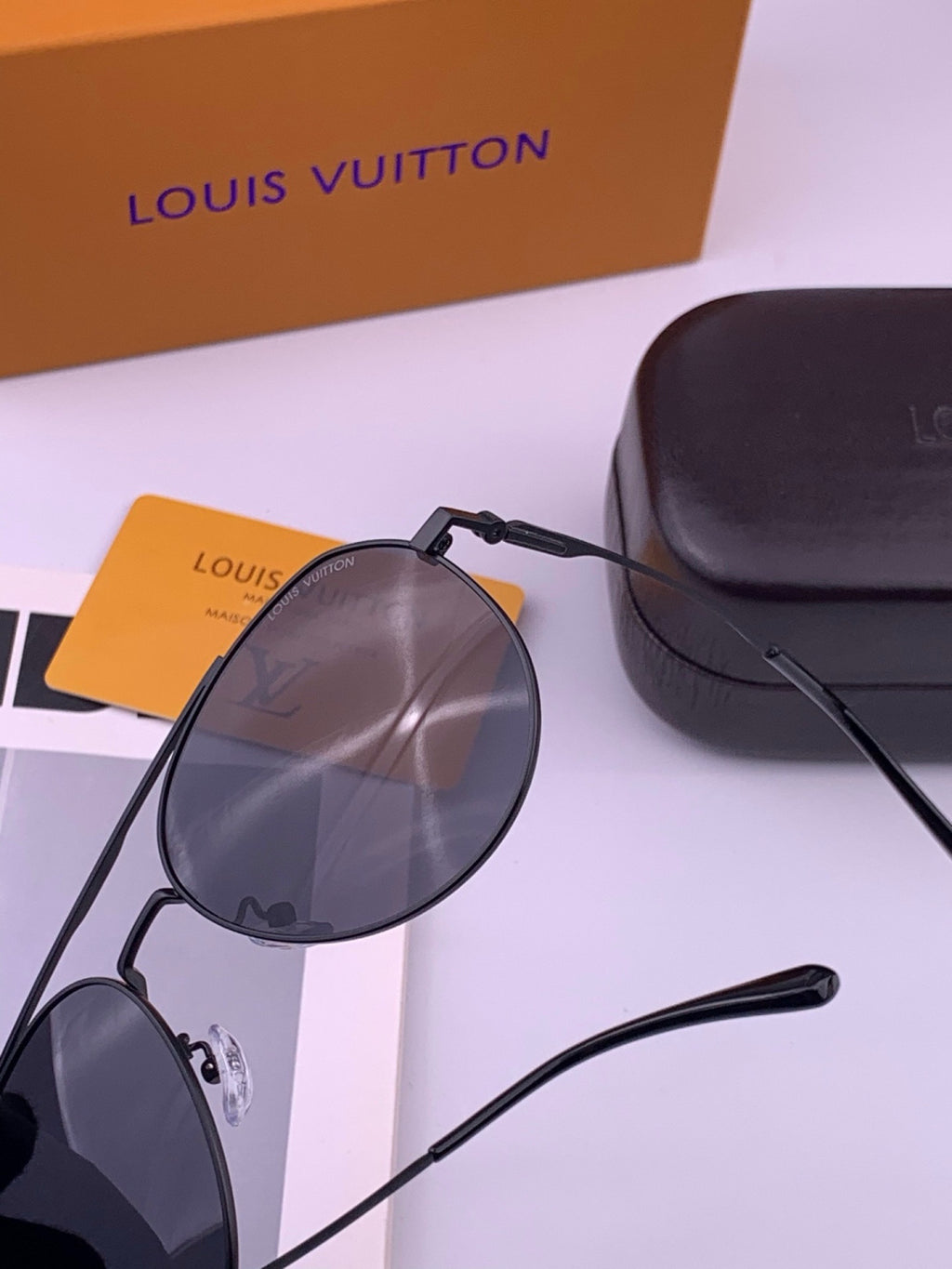 Louis Vuitton L5342 Polarized Aviator Black Lens Sunglasses for Men & Women - detail image 3
