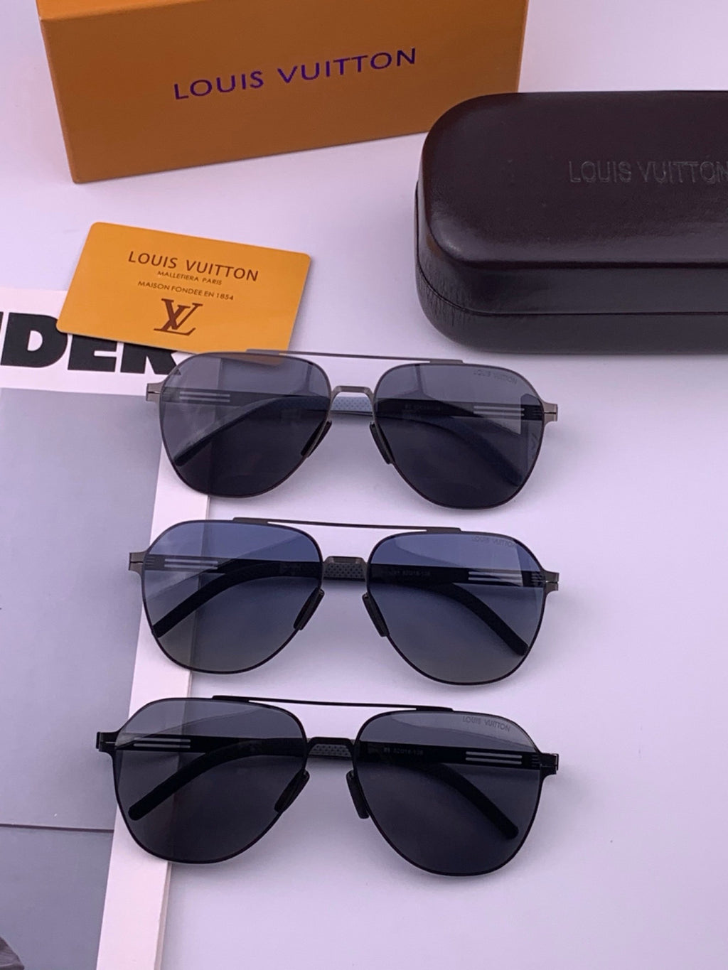 Louis Vuitton L18 Fashion Gold Lens Sunglasses for Men & Women - 493193 - detail image 7