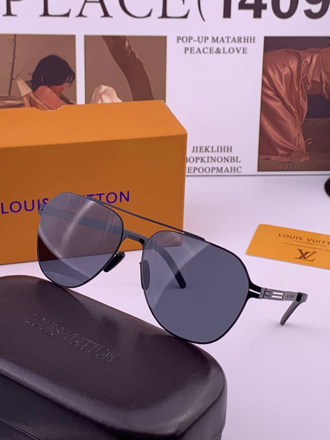 Louis Vuitton L18 Fashion Gold Lens Sunglasses for Men & Women - 493193 - detail image 2