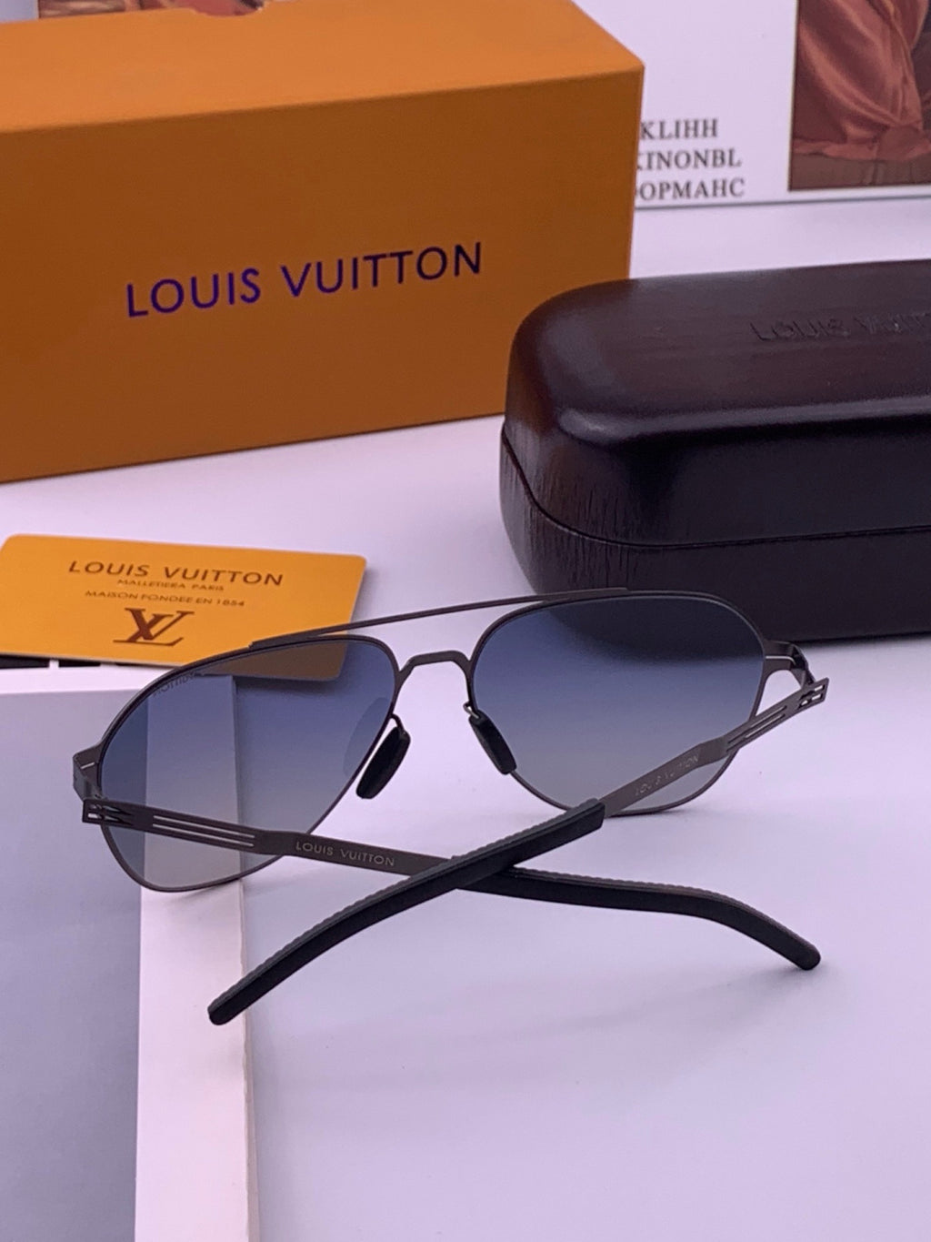 Louis Vuitton L18 Fashion Gold Lens Sunglasses for Men & Women - 493194 - detail image 5