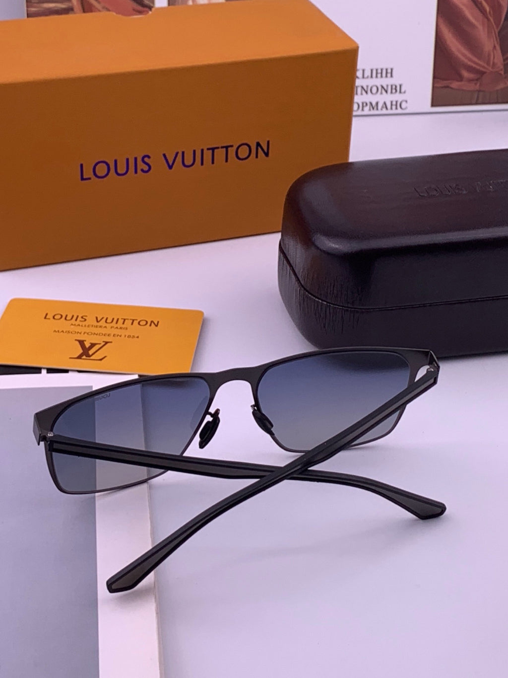 Louis Vuitton L216 Fashion Gold Lens Sunglasses for Men & Women - 493197 - detail image 5