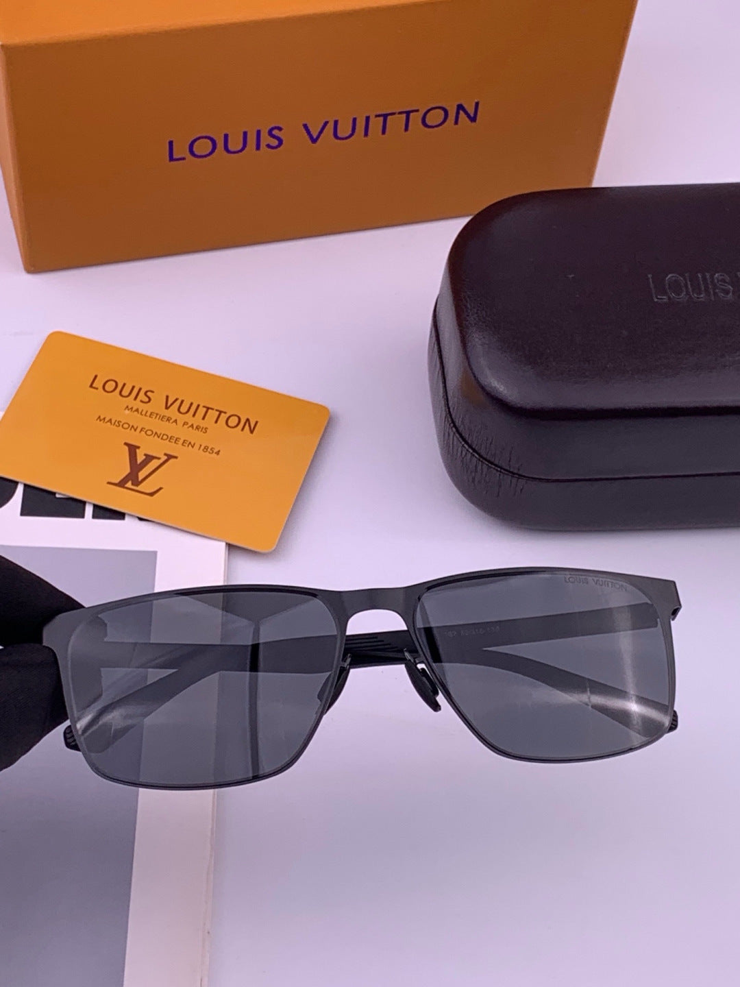 Louis Vuitton L216 Fashion Gold Lens Sunglasses for Men & Women
