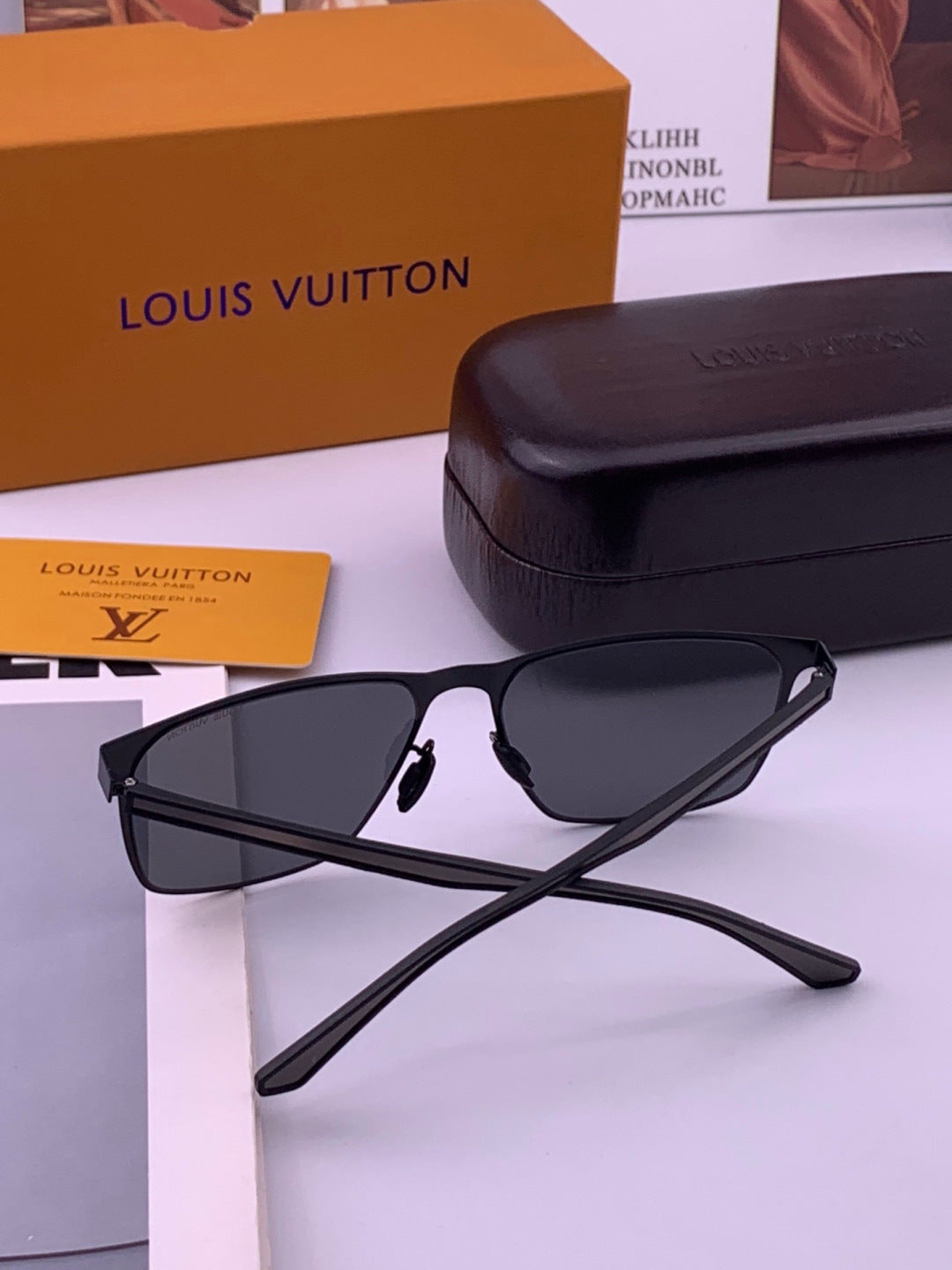 Louis Vuitton L216 Fashion Gold Lens Sunglasses for Men & Women - detail image 5
