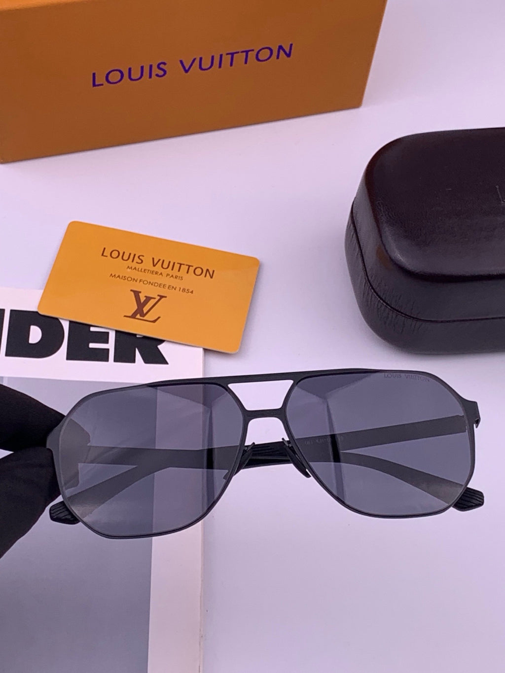 Louis Vuitton L116 Fashion Gold Lens Sunglasses for Men & Women