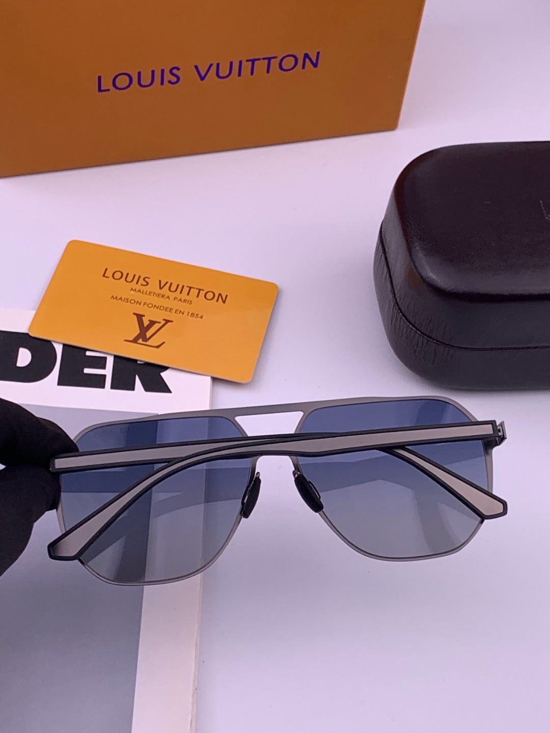 Louis Vuitton L116 Fashion Black Lens Sunglasses for Men & Women - 493200 - detail image 6