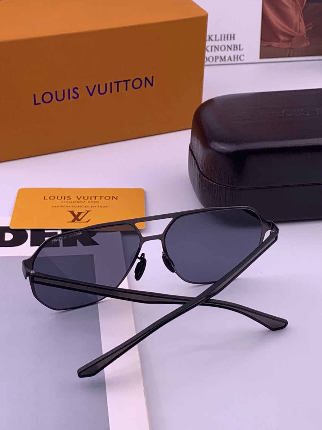 Louis Vuitton L116 Fashion Black Lens Sunglasses for Men & Women - detail image 5