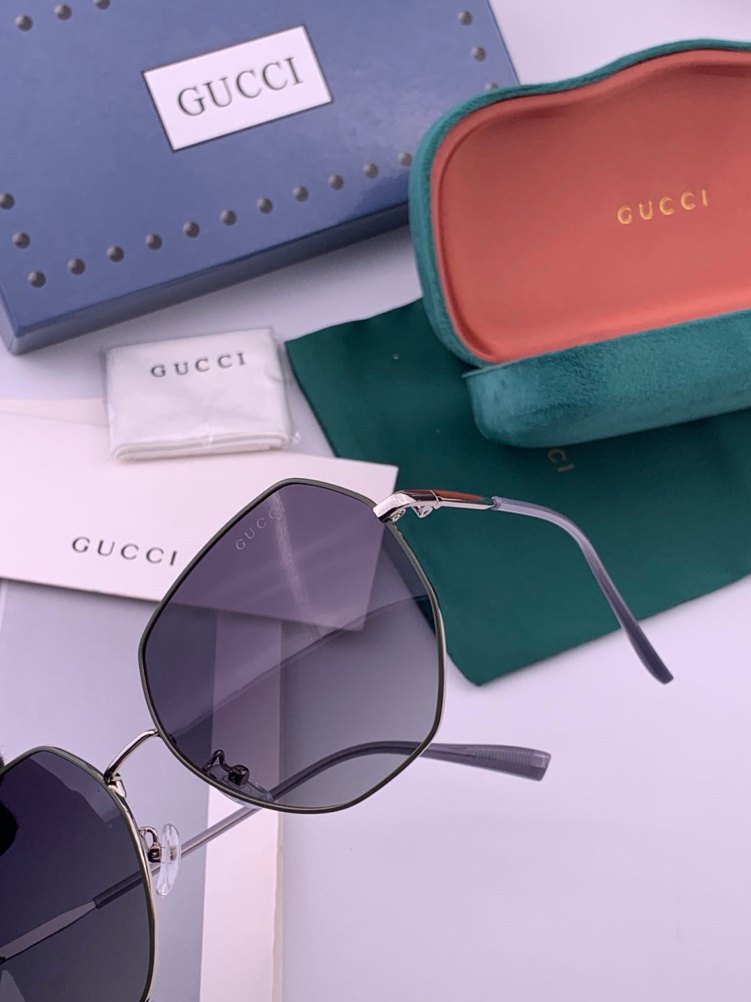 Gucci G1251 Polarized Round Brown Lens Sunglasses for Women - detail image 3