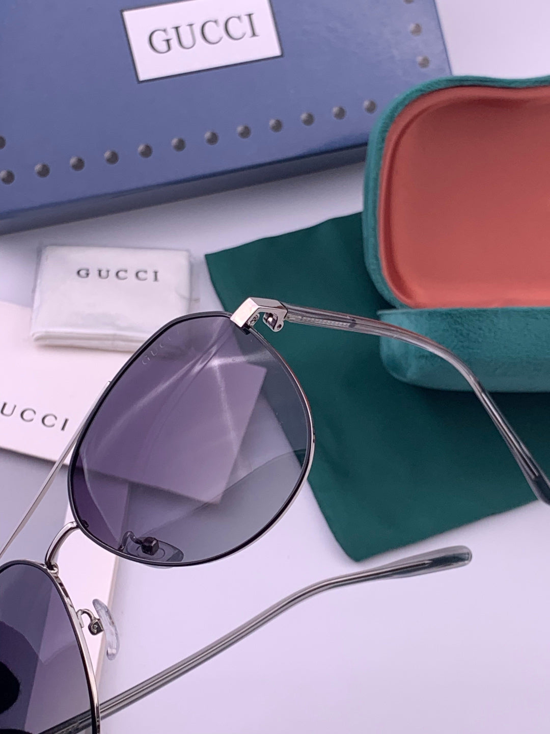 Gucci 5327 Polarized Aviator Gold Lens Sunglasses for Men & Women - detail image 3