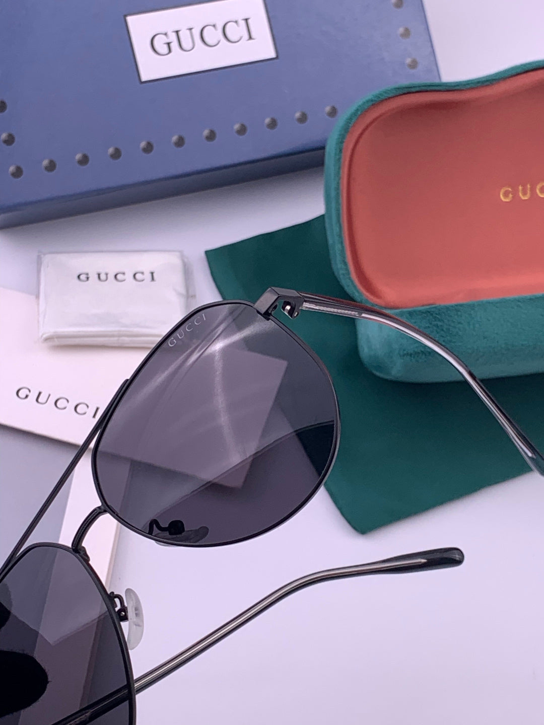 Gucci 5327 Polarized Aviator Gold Lens Sunglasses for Men & Women - 493236 - detail image 3