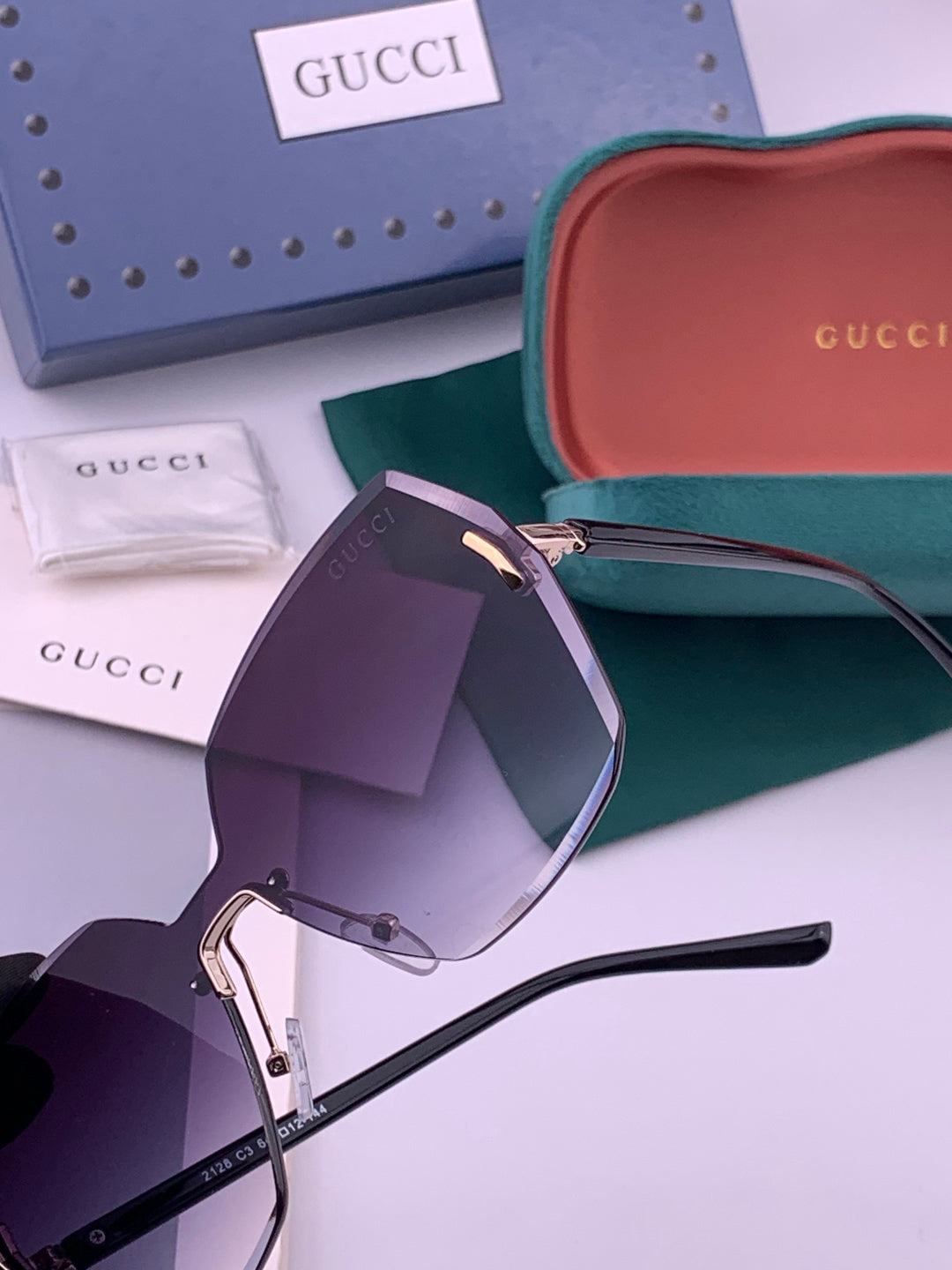 Gucci G8212 Polarized Rimless Black Lens Sunglasses for Men & Women - 493241 - detail image 3