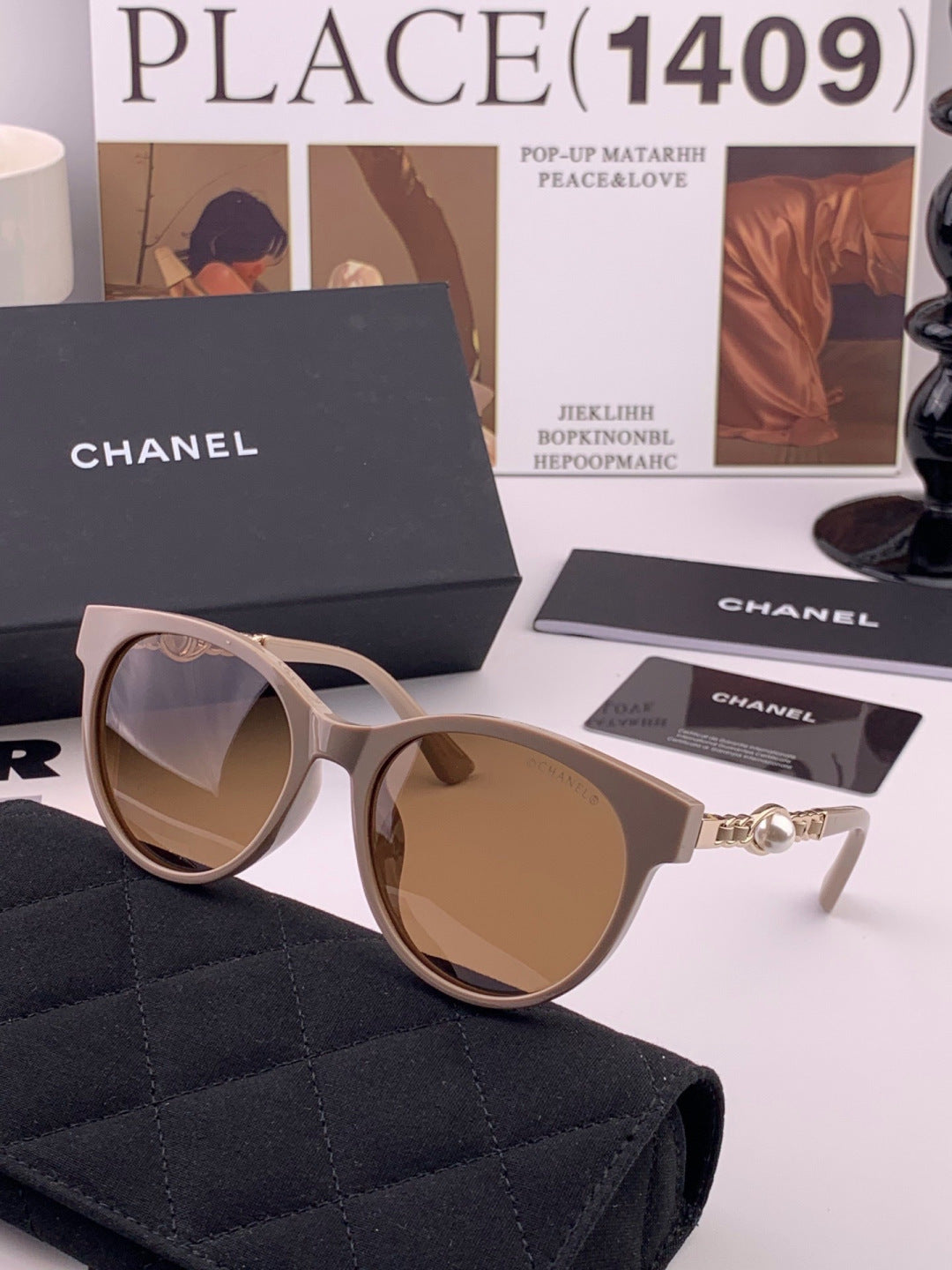 Chanel CH9787 Polarized Oversized Gray Lens Sunglasses for Men & Women - detail image 3