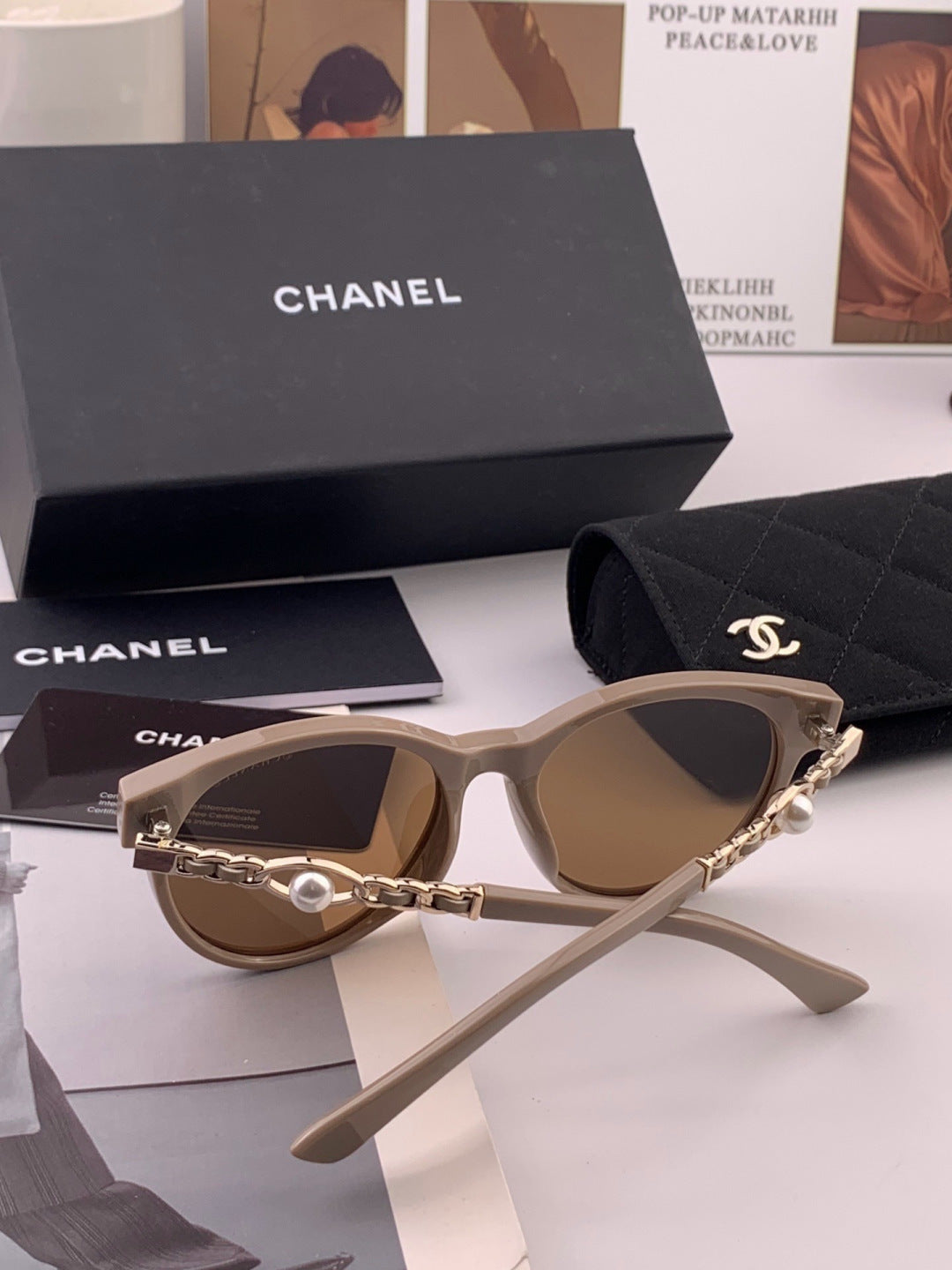 Chanel CH9787 Polarized Oversized Gray Lens Sunglasses for Men & Women - detail image 5