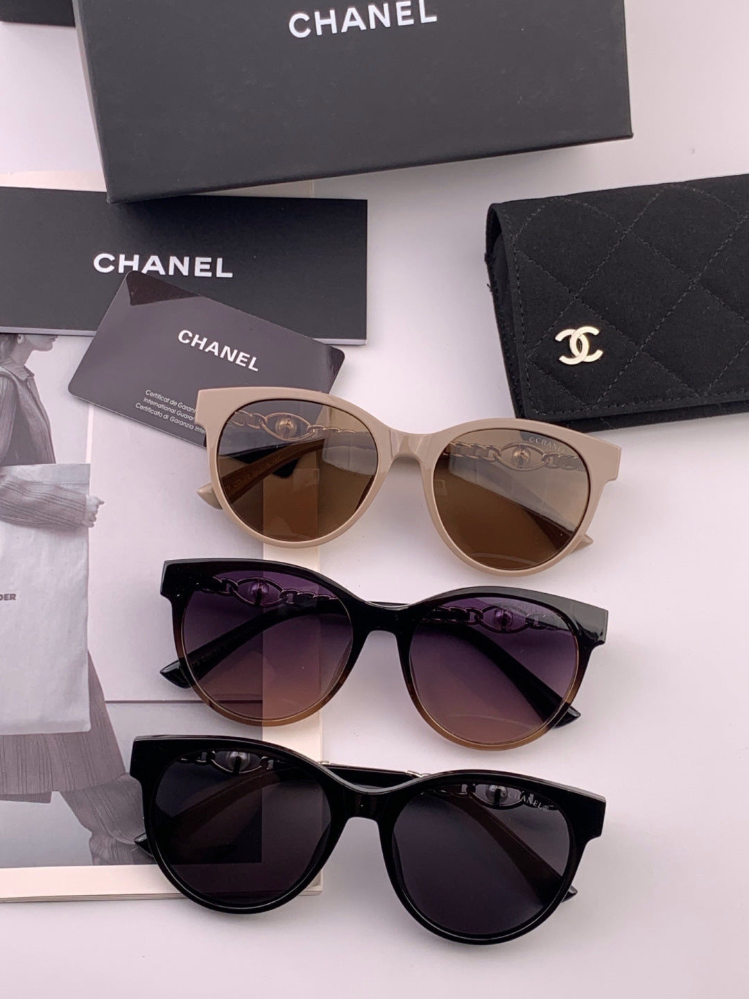 Chanel CH9787 Polarized Oversized Gray Lens Sunglasses for Men & Women - detail image 6