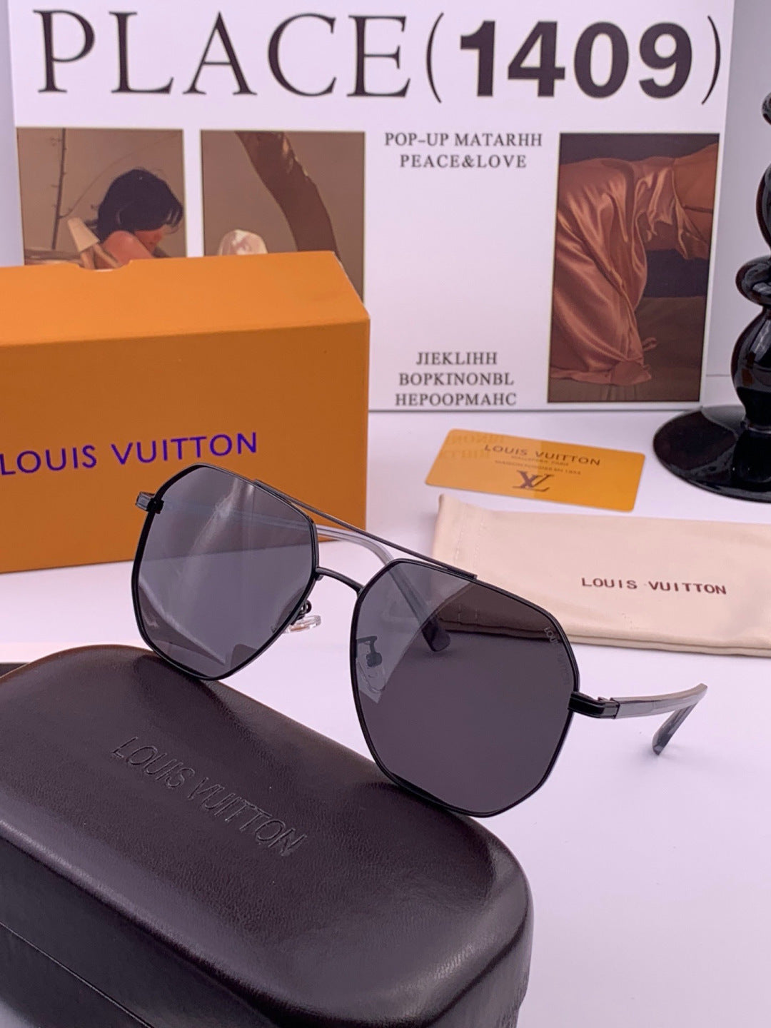 Louis Vuitton L8863 Polarized Aviator Black Lens Sunglasses for Men & Women - detail image 4