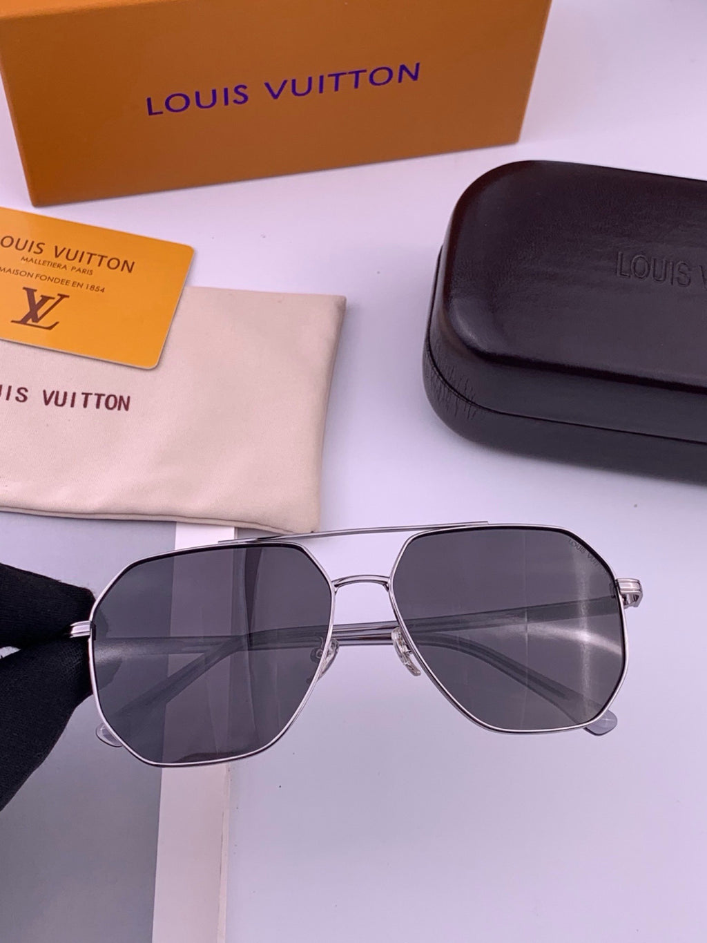 Louis Vuitton L8863 Polarized Aviator Black Lens Sunglasses for Men & Women