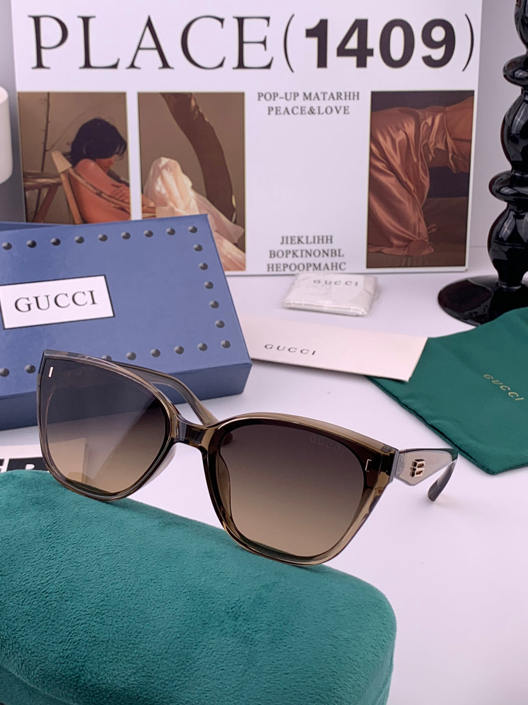 Gucci G9761 Polarized Square Black Lens Sunglasses for Men & Women - detail image 2