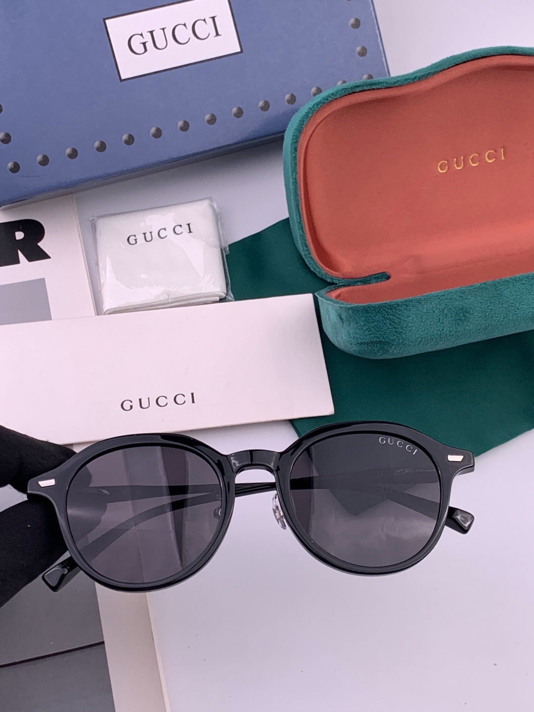 Gucci G7991 Polarized Fashion Gold Lens Sunglasses for Women - detail image 2