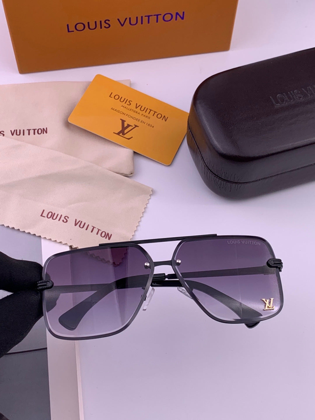 Louis Vuitton L91747 Aviator Orange Lens Sunglasses for Men & Women - detail image 2