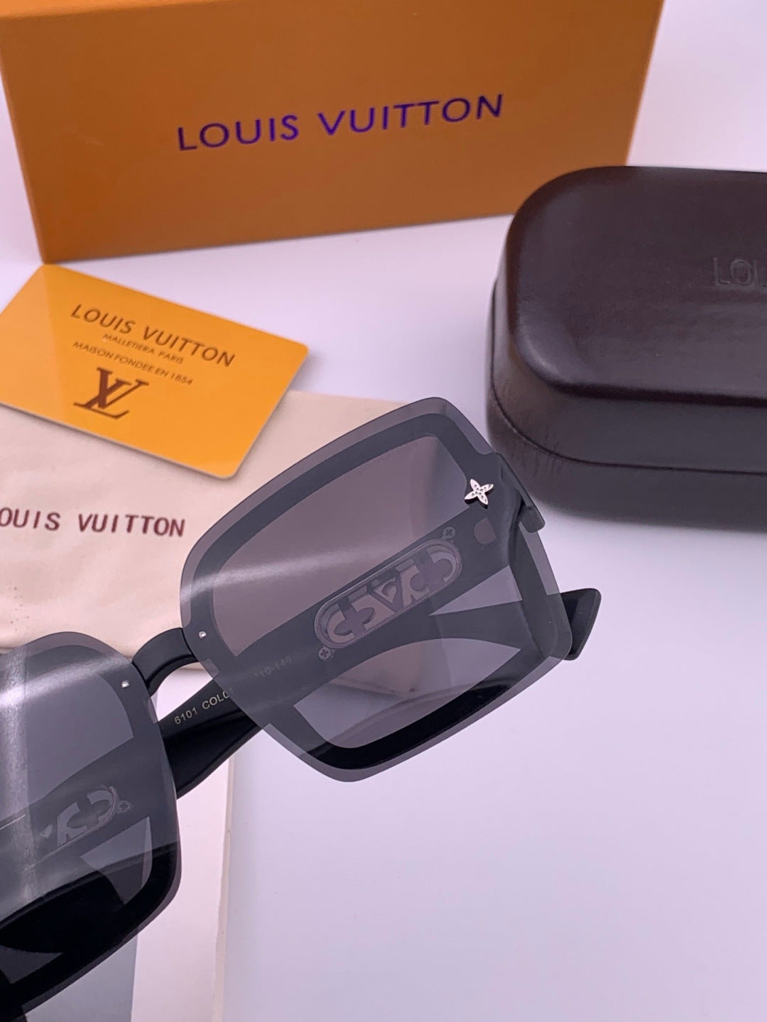 Louis Vuitton Polarized Square Brown Lens Sunglasses for Men & Women - detail image 5