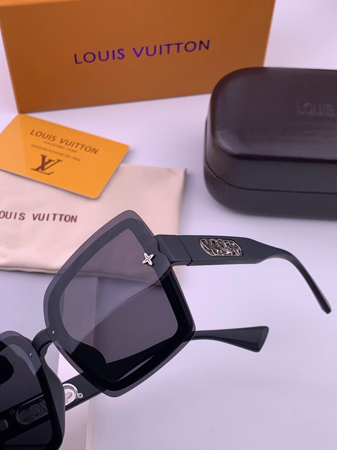 Louis Vuitton Polarized Square Brown Lens Sunglasses for Men & Women - detail image 3