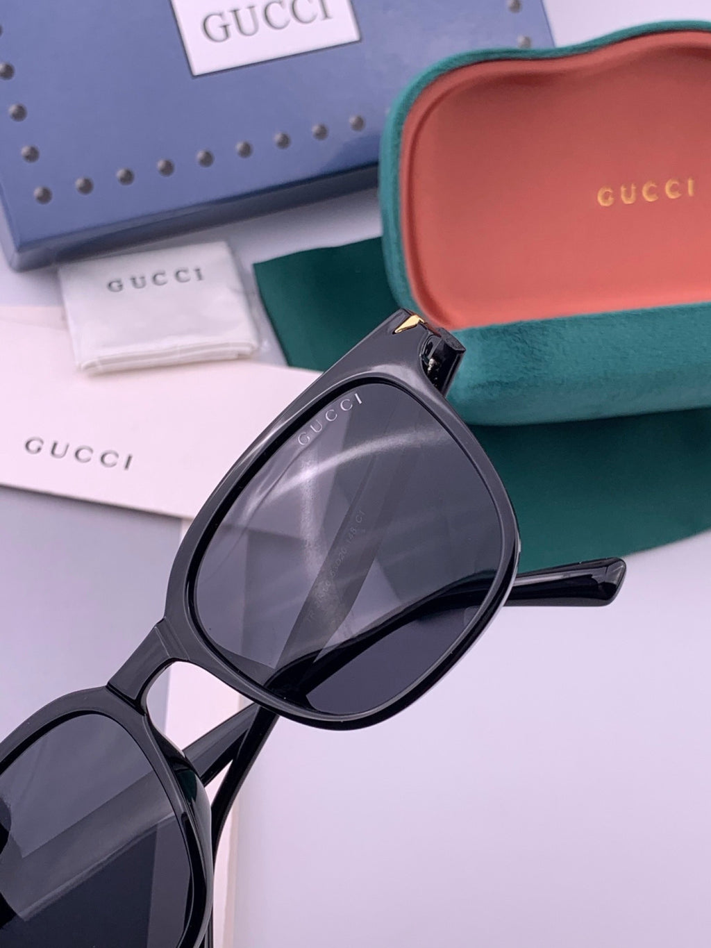 Gucci G62040 Polarized Square Black Lens Sunglasses for Men & Women - 493414 - detail image 3