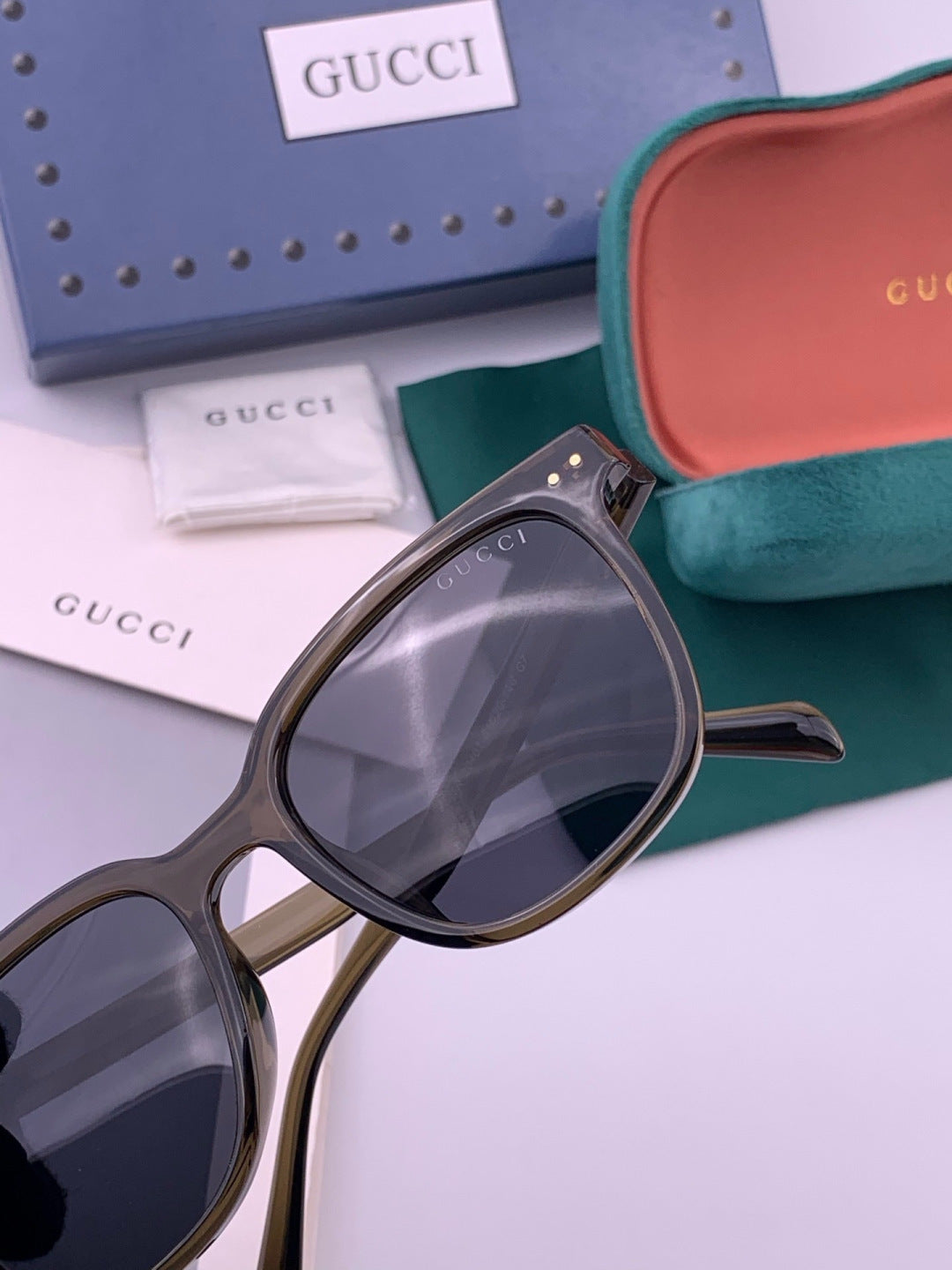 Gucci G12040 Polarized Square Black Lens Sunglasses for Men & Women - detail image 2