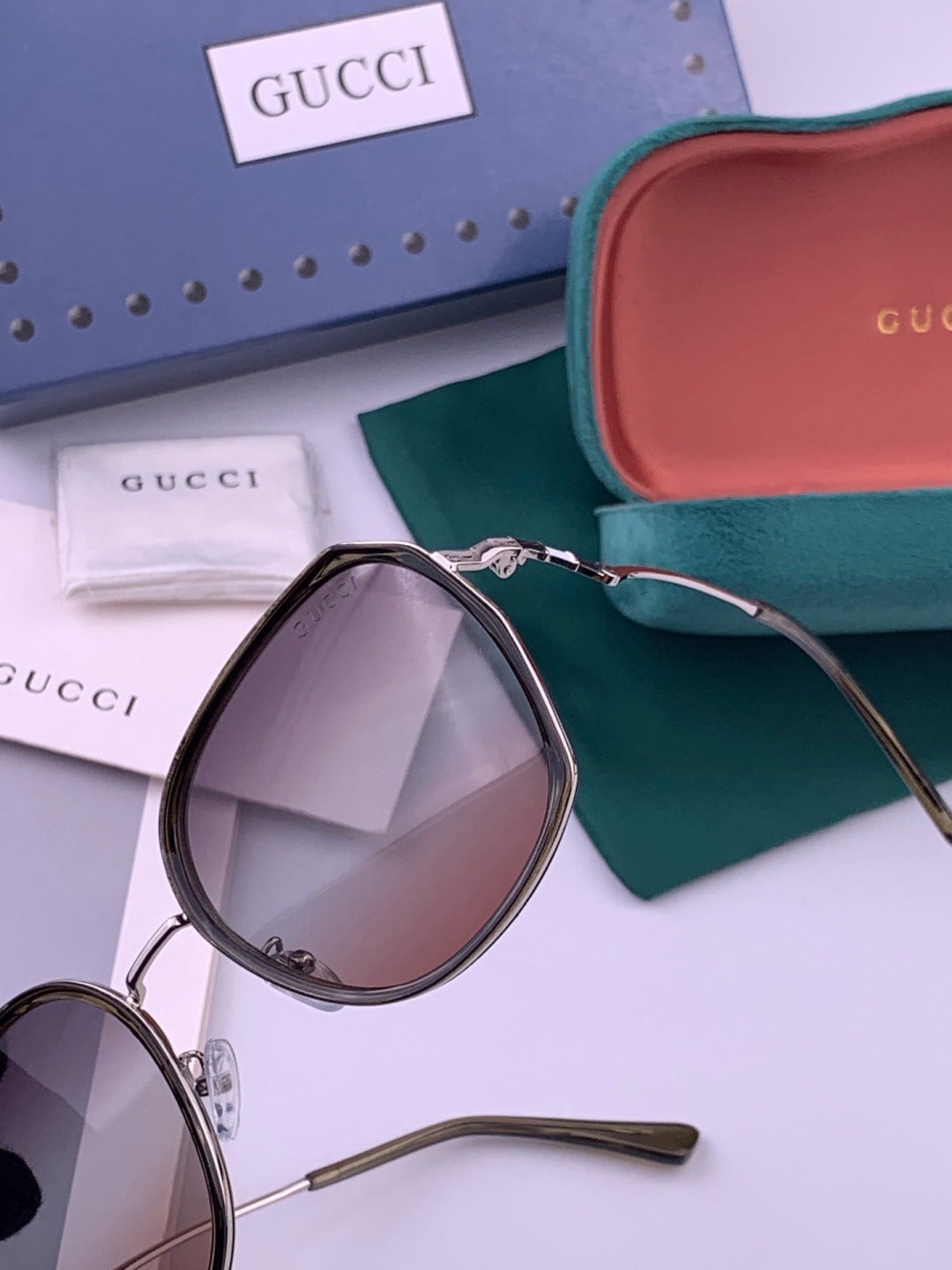 Gucci G6211 Polarized Square Brown Lens Sunglasses for Women - detail image 5