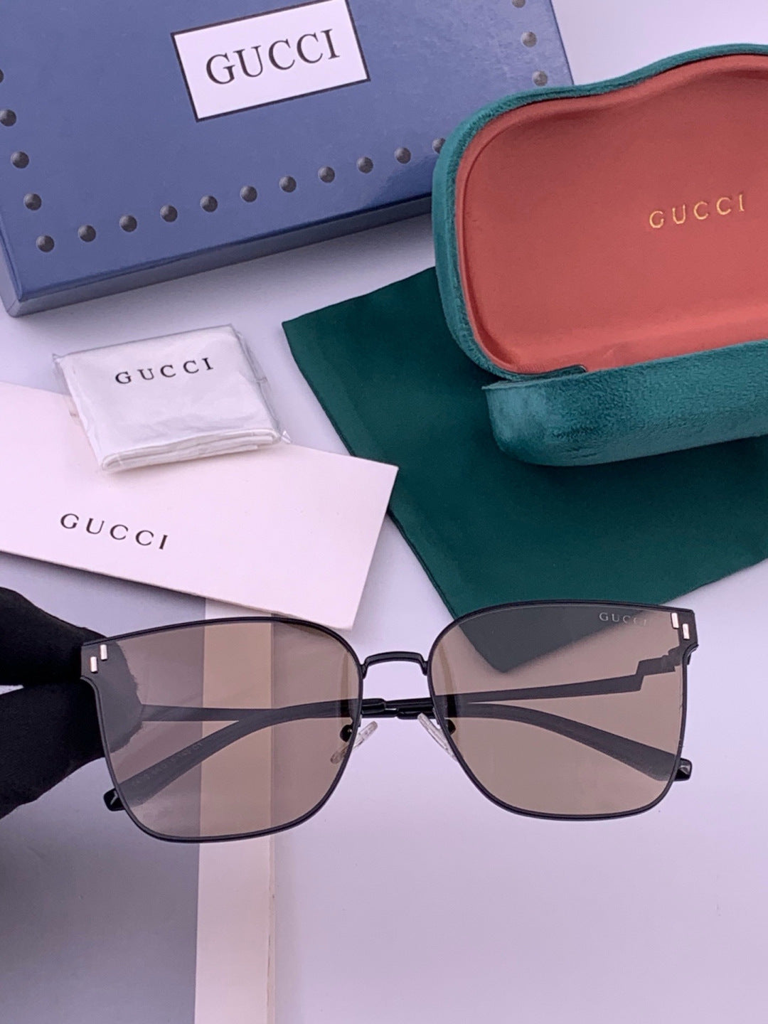 Gucci G2660 Fashion Brown Lens Sunglasses for Men & Women