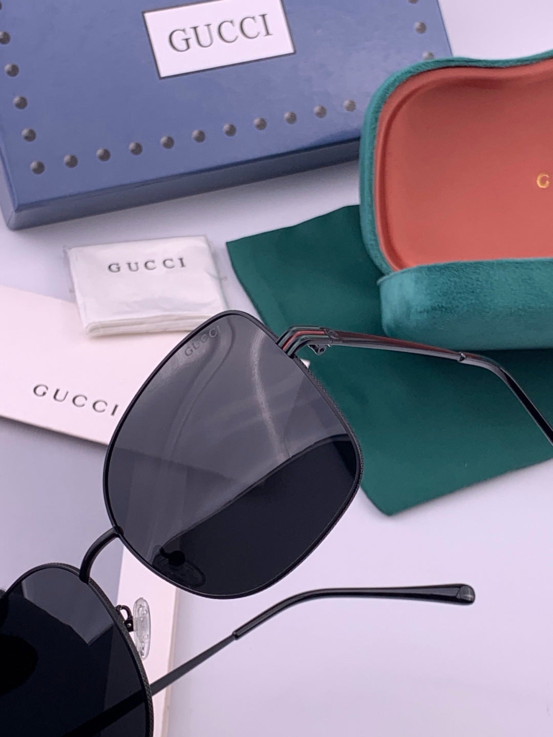 Gucci G6730 Metal Square Gold Lens Sunglasses for Men & Women - detail image 3
