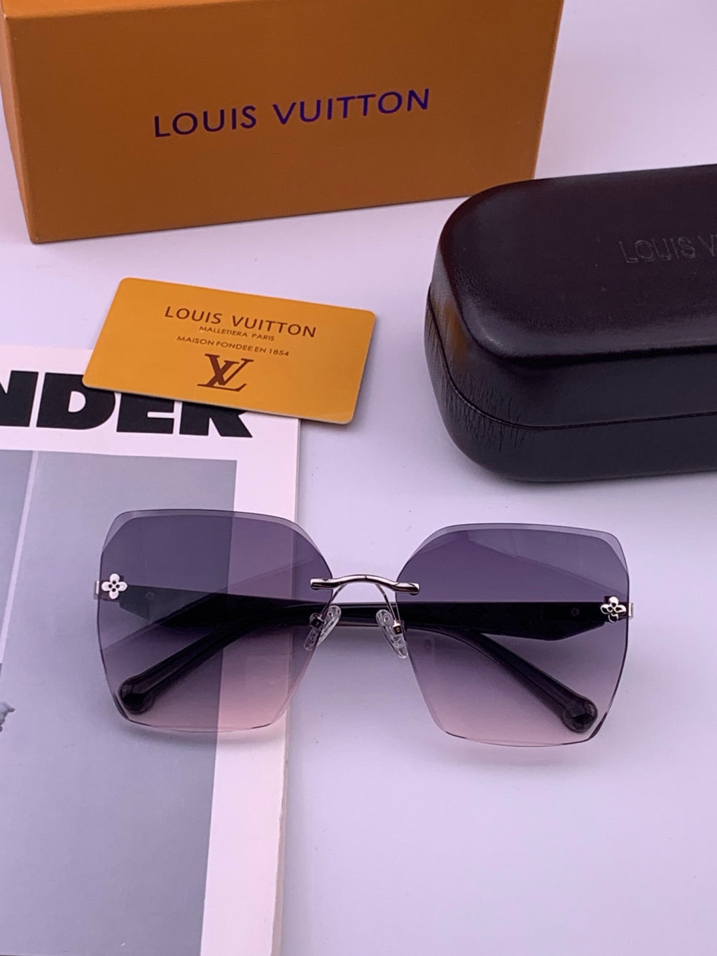 Louis Vuitton L8612 Square Gold Lens Sunglasses for Men & Women - detail image 7