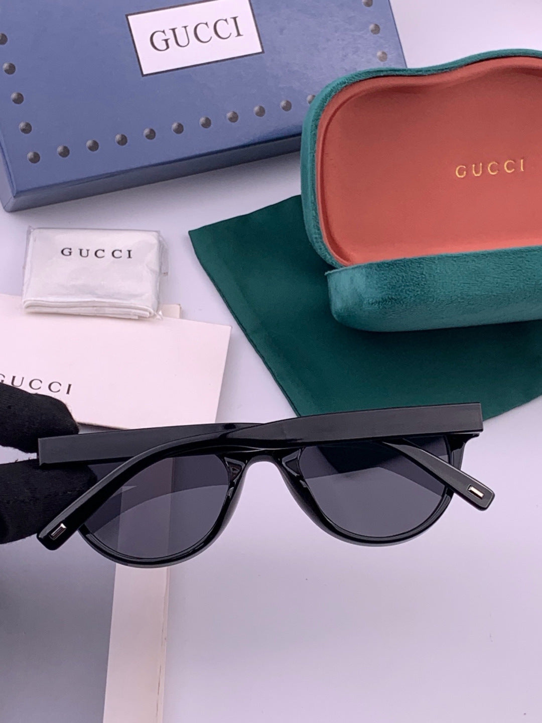 Gucci G868 Polarized Fashion Gold Lens Sunglasses for Men & Women - detail image 5