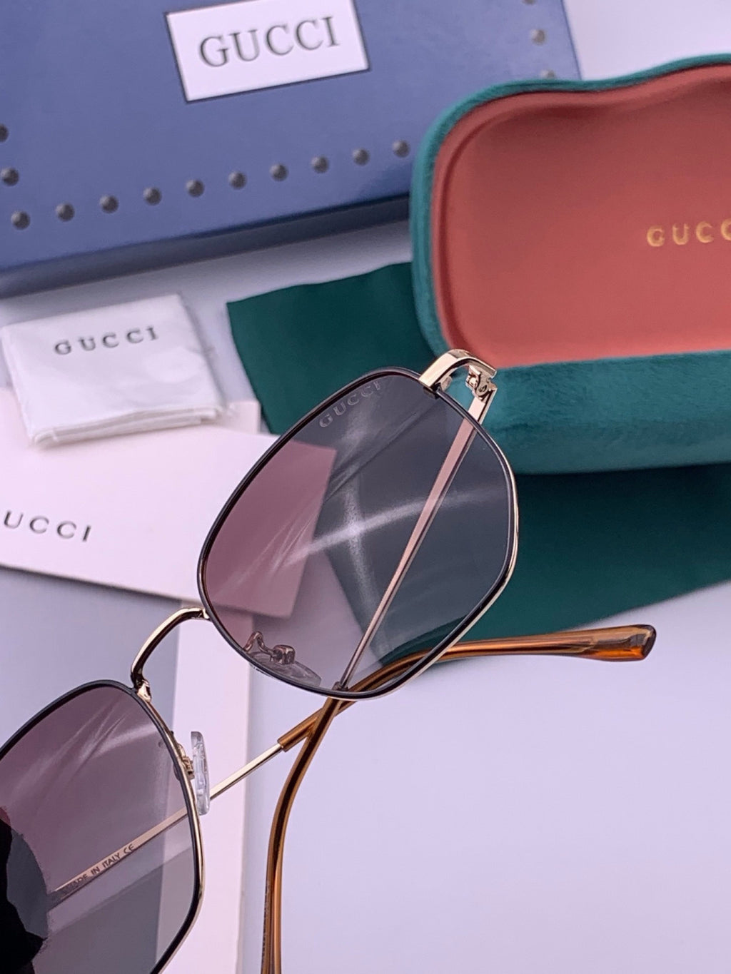 Gucci G9810 Polarized Oversized Black Lens Sunglasses for Men & Women - detail image 4
