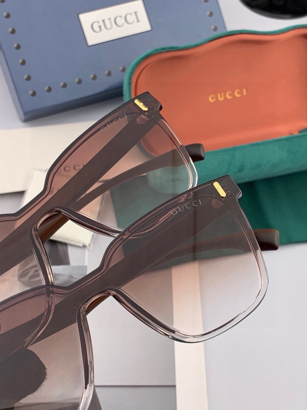 Gucci G7637 Polarized Square Gold Lens Sunglasses for Women - detail image 4