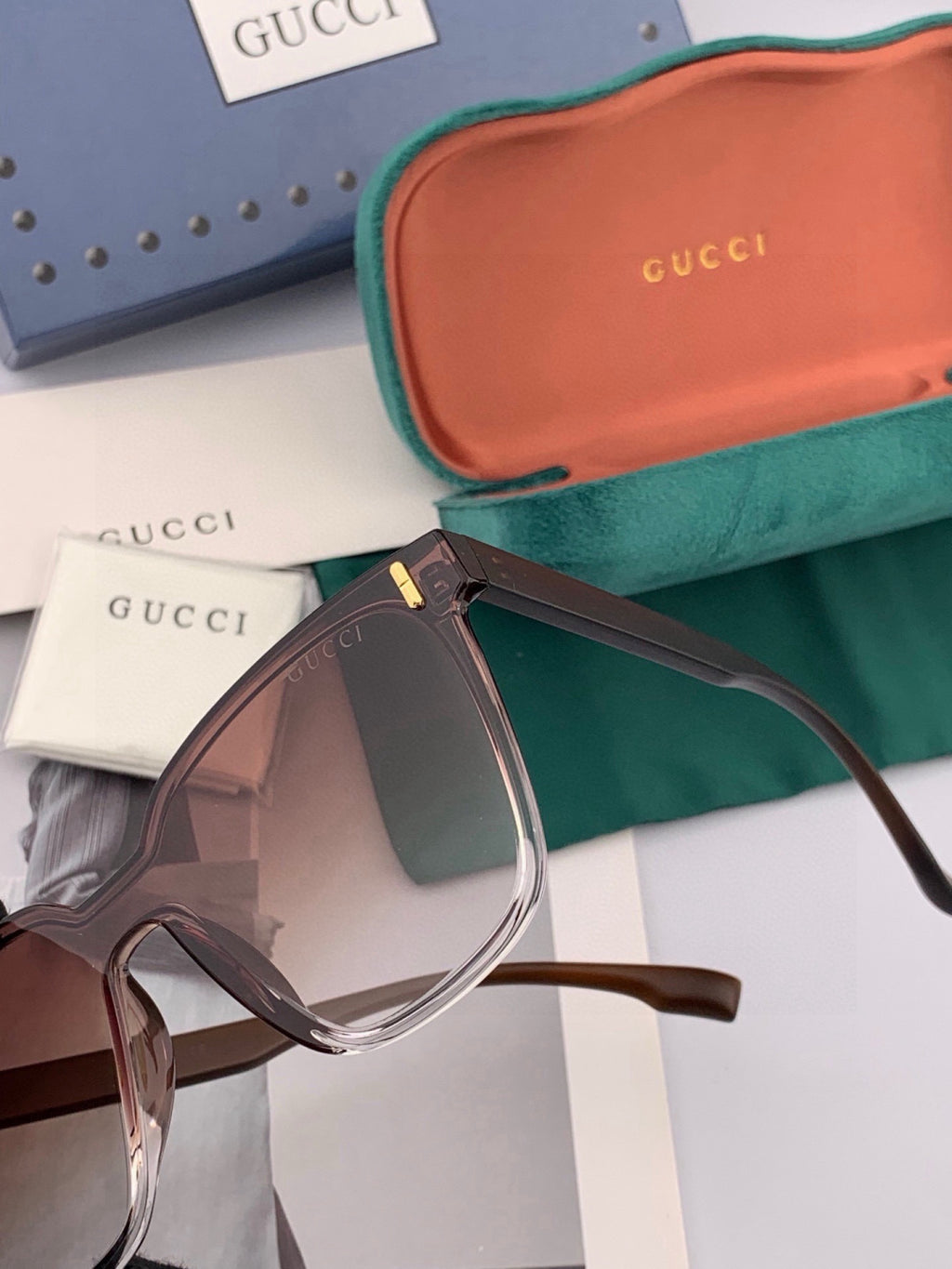 Gucci G7637 Polarized Square Gold Lens Sunglasses for Women - detail image 3