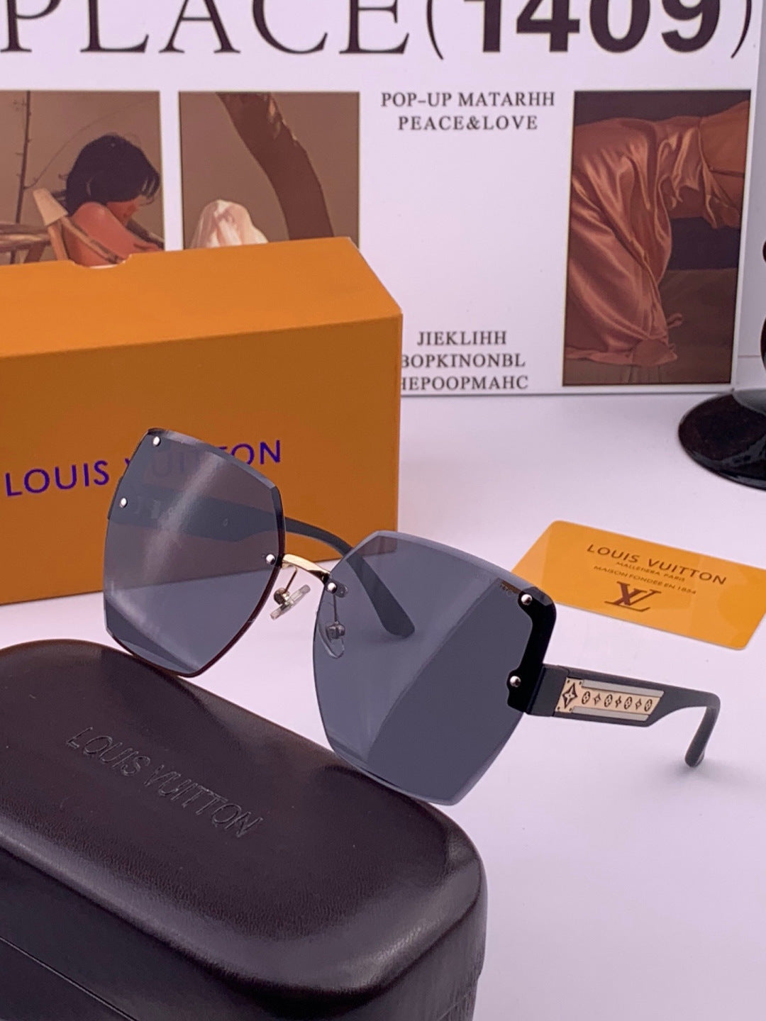 Louis Vuitton L6519 Polarized Square Brown Lens Sunglasses for Men & Women - detail image 2